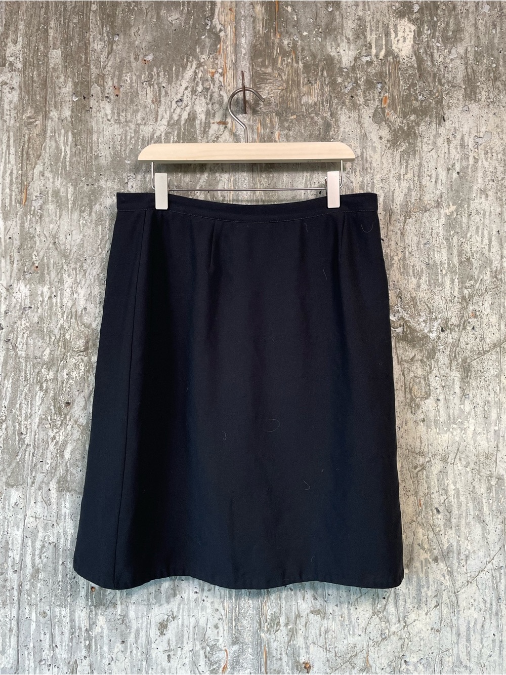 BCBG Women's Mini Skirt Size 12 in Black